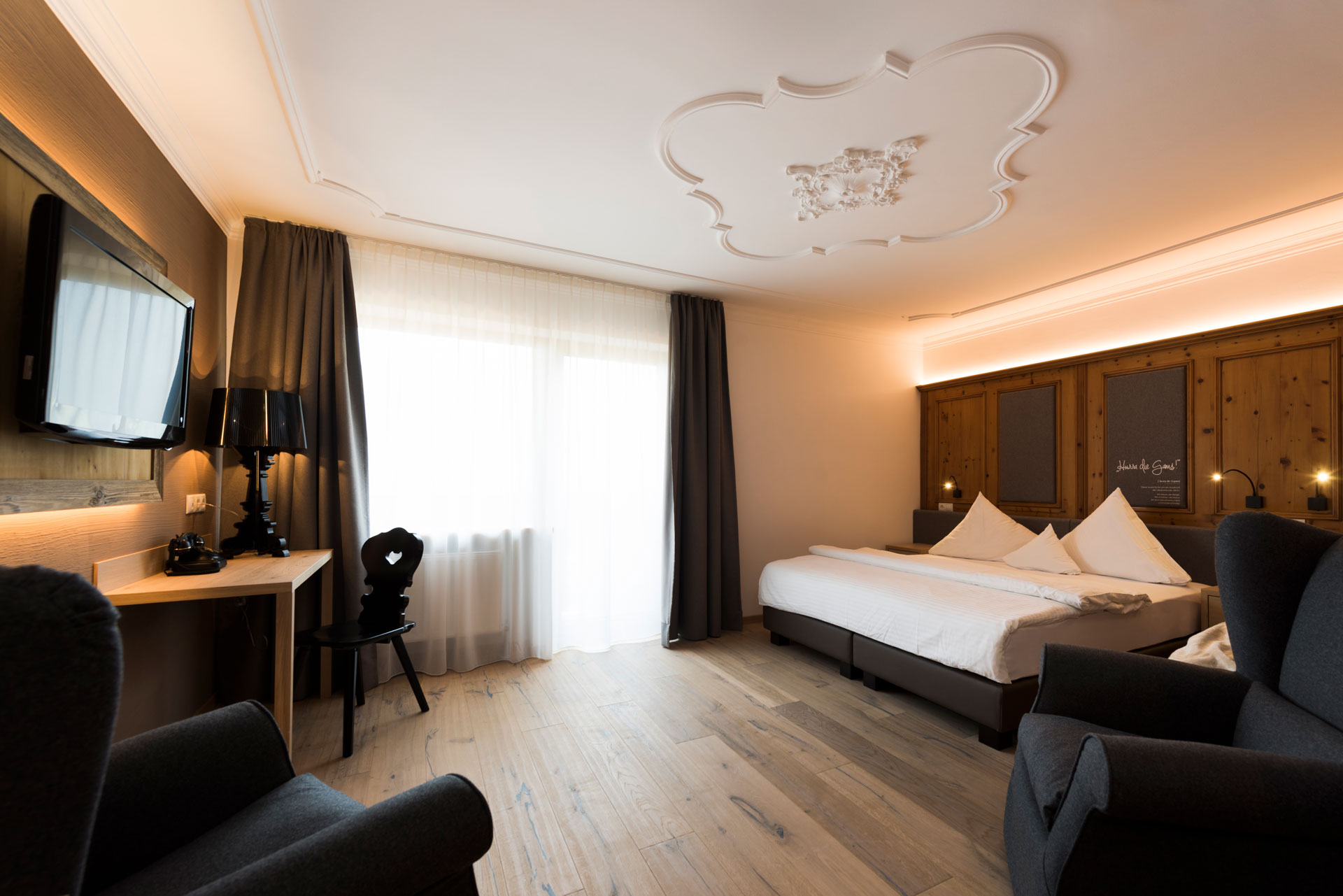 gemuetlich-wohnen-in-neustift-hotel-der-stubaierhof-urlaub-im-stubaital